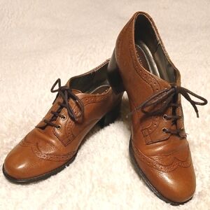 Naturalizer Tan Oxford Shoes